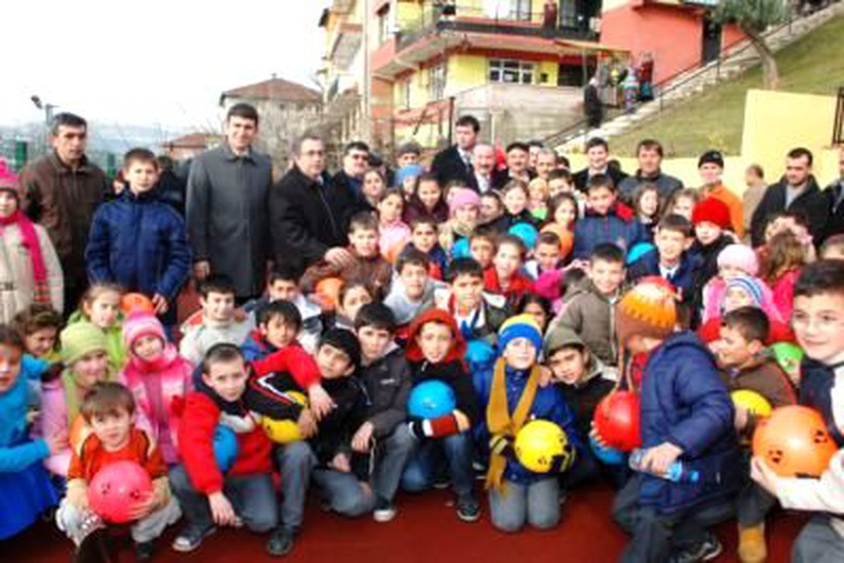 İzmit Belediyesi Yeni Yaptırdığı Parka Şehidin Adını Verdi