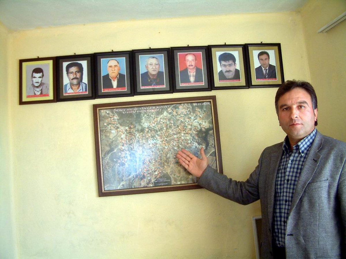 Köyde Muhtarın Vefa Köşesi