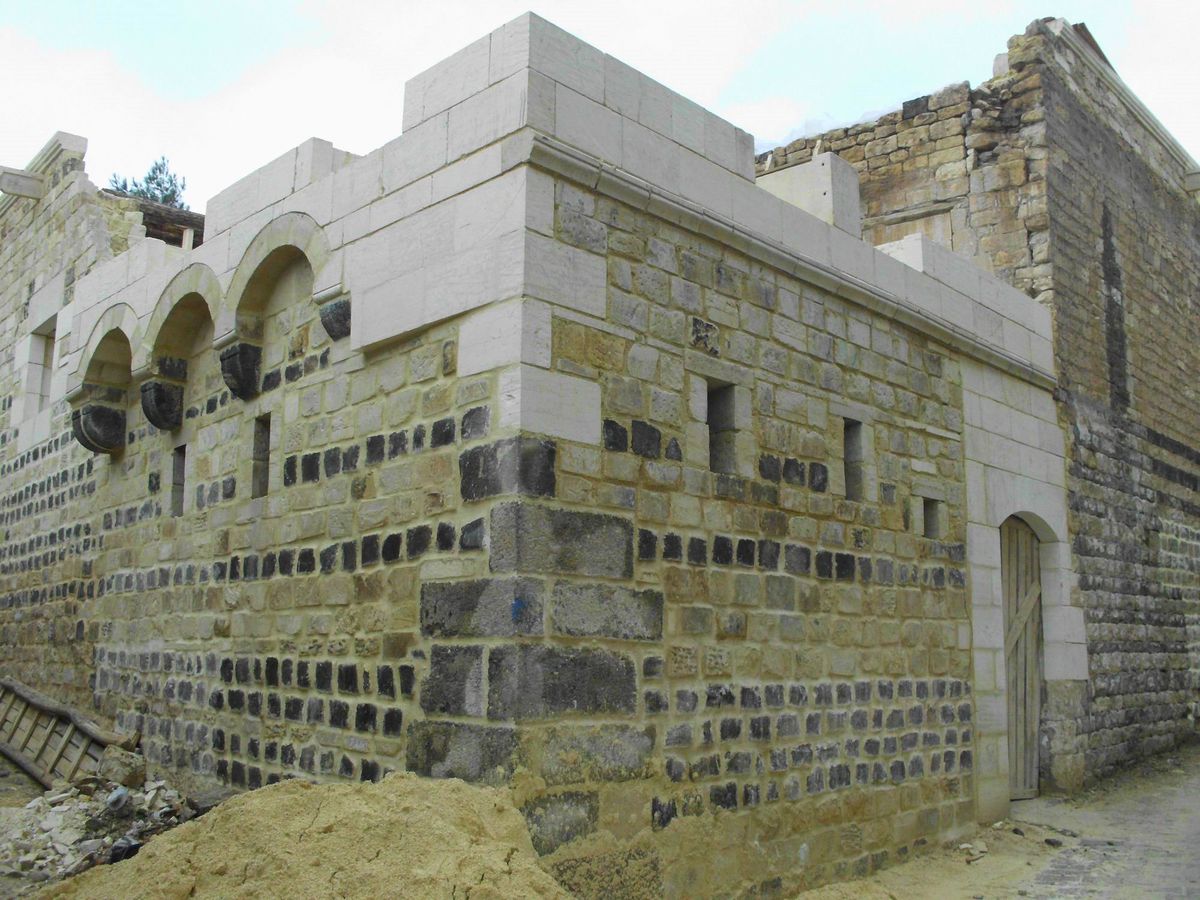 Kültür Evinin Restorasyonu Devam Ediyor