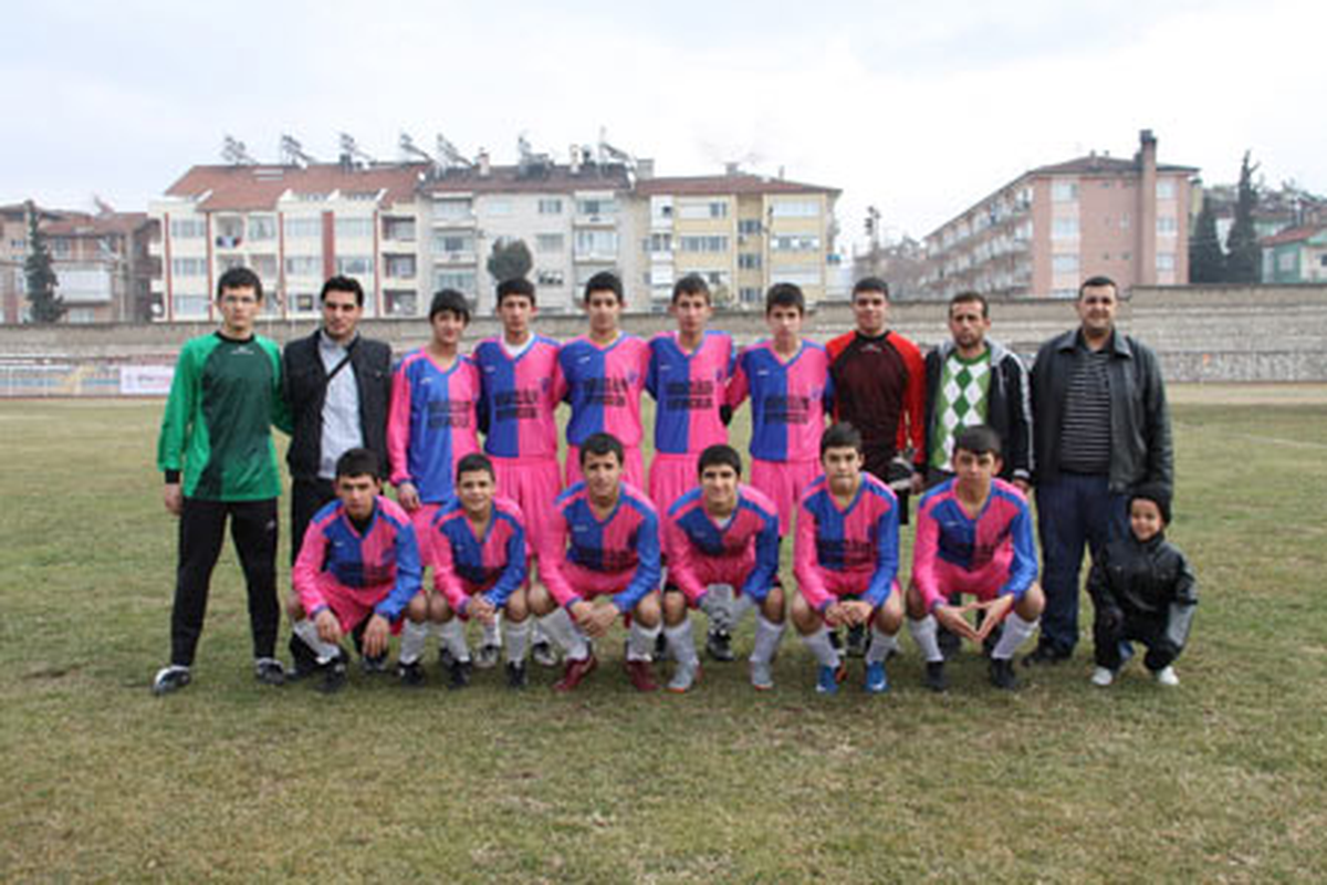 Liderliği Su Böreği ve Baklava ile Kutladılar