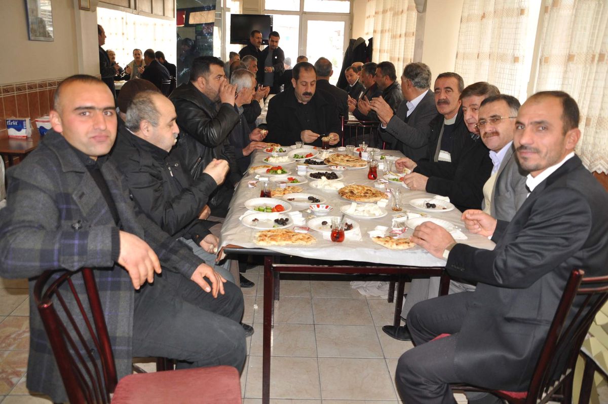 Manisa\'daki Bitlisliler Sabah Kahvaltısında Buluştu
