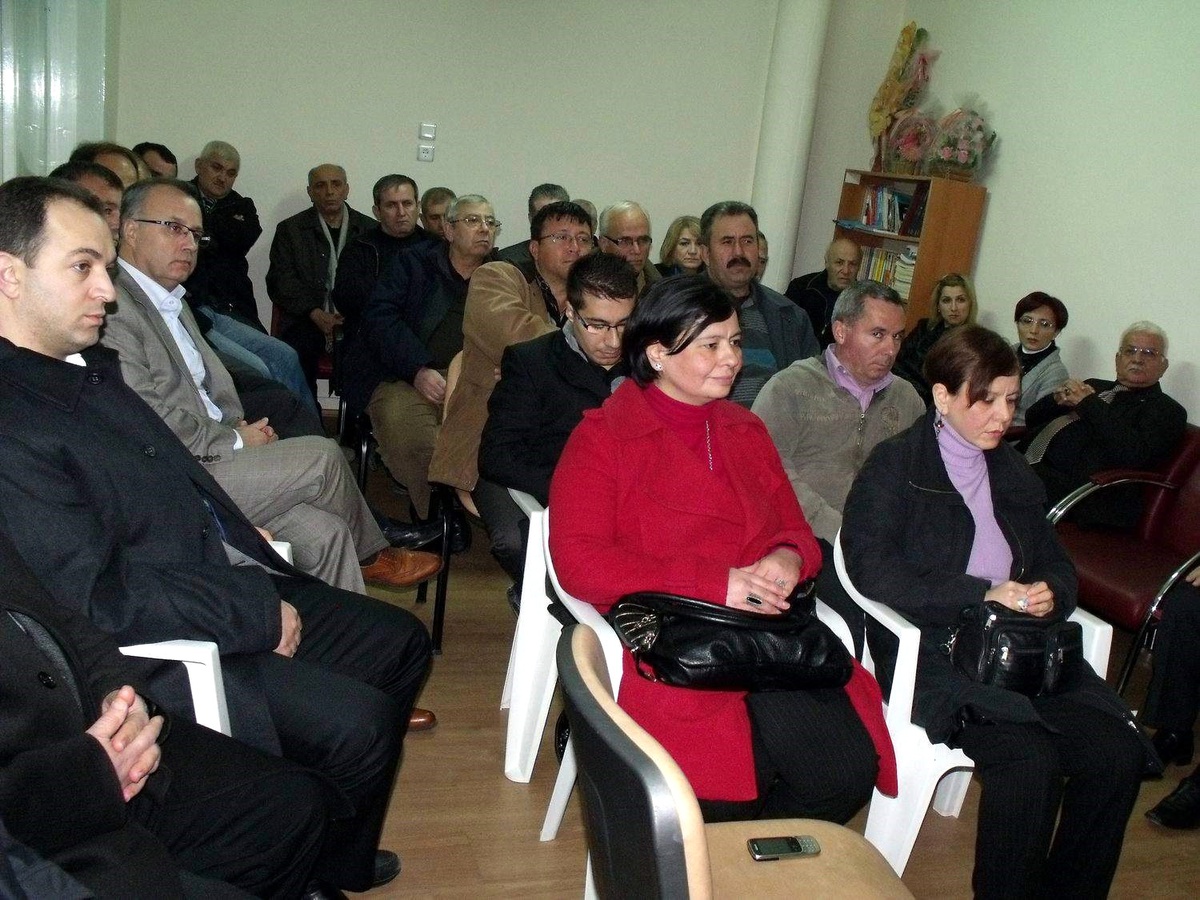 MHP\'li Akçay, Salihli Türk Ocakları Toplantısına Katıldı