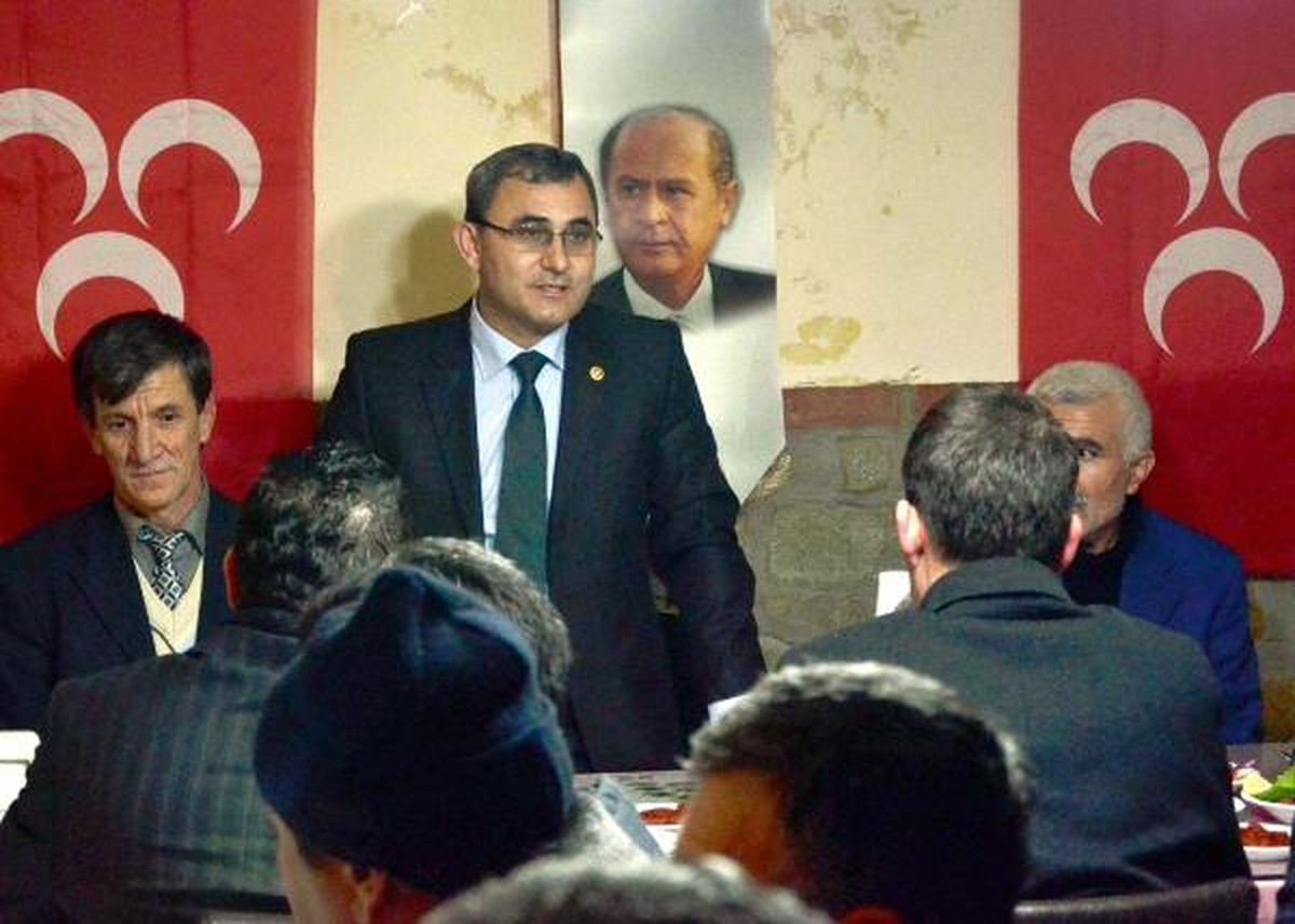 MHP\'li Işık: Türkiye Büyük Riske Atılıyor