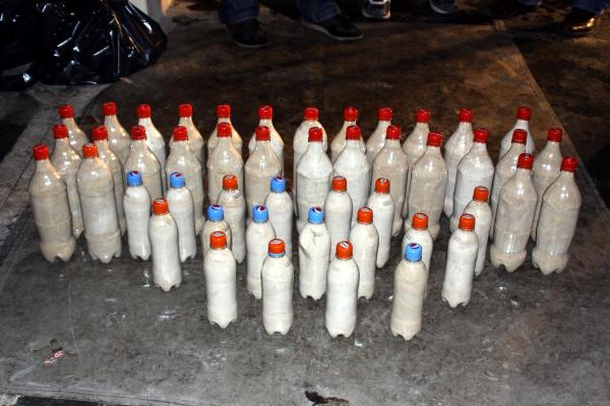 Otomobildeki Pet Kola Şişelerinde 30 Kilo Eroin Ele Geçirildi