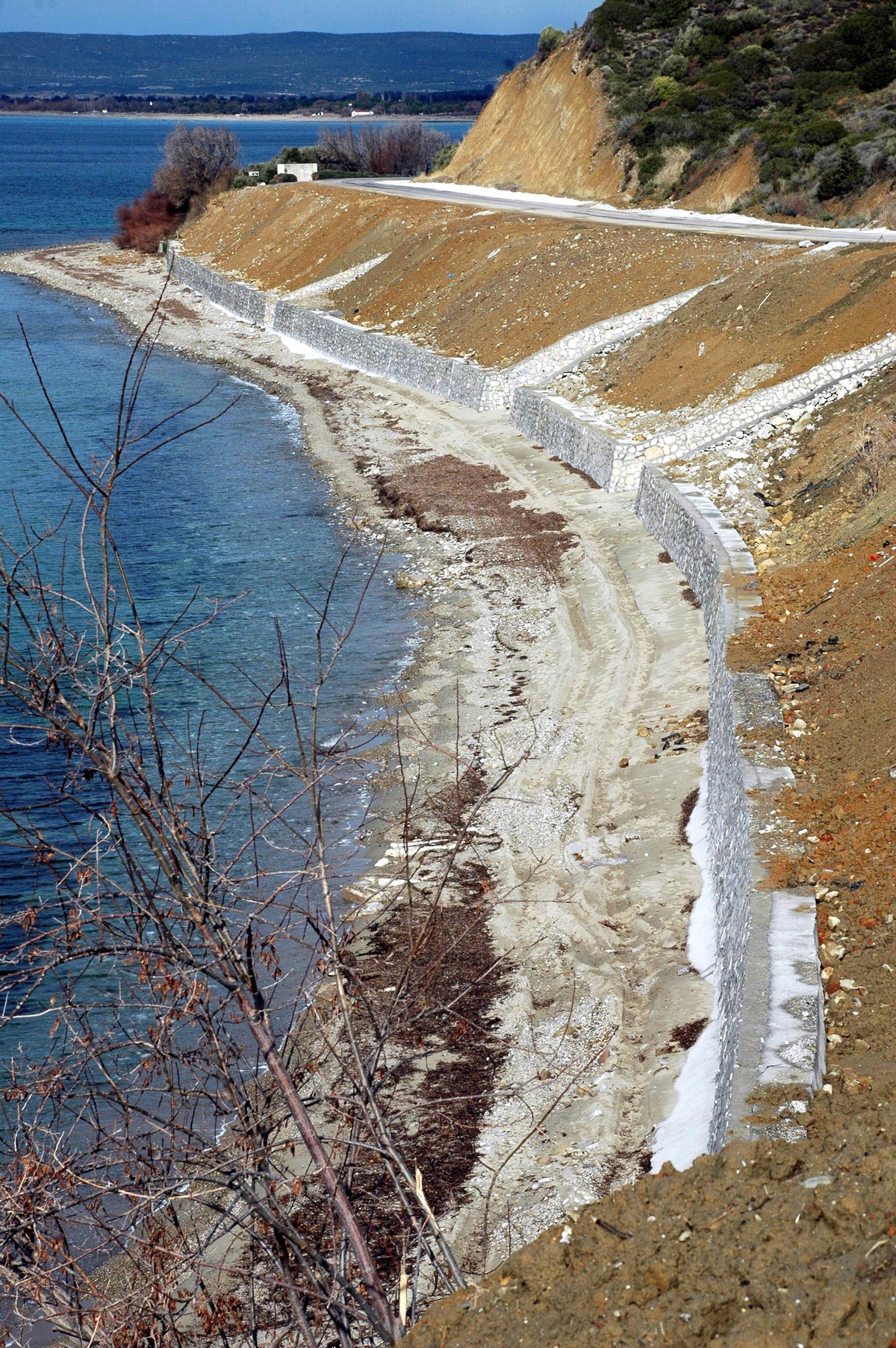Tarihin Üzerine İstinat Duvarı