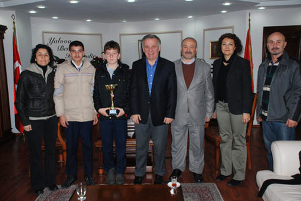 Şampiyon Okuldan Koçal'a Teşekkür