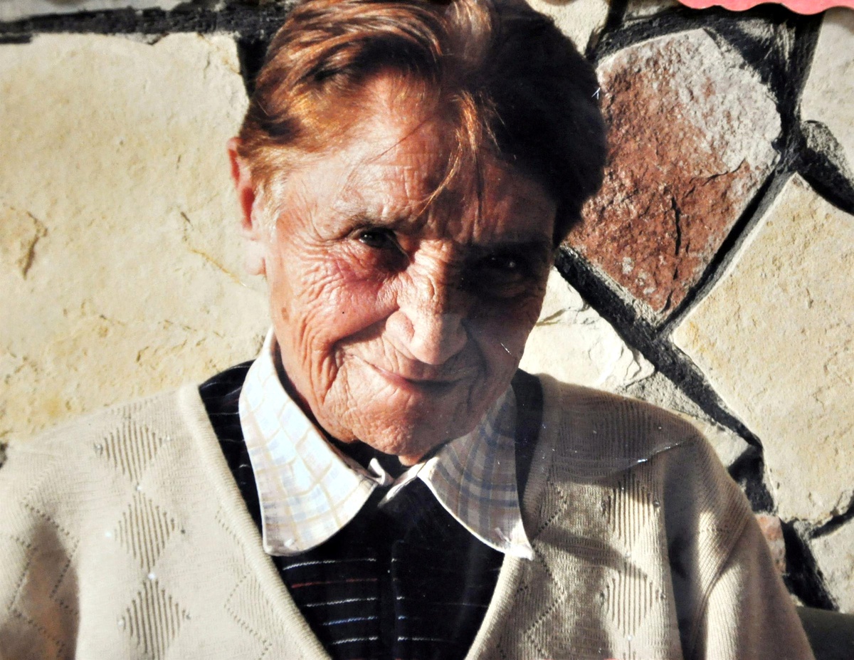 Sanatçı Nejla Çetinel'den Geriye Sazı Kaldı