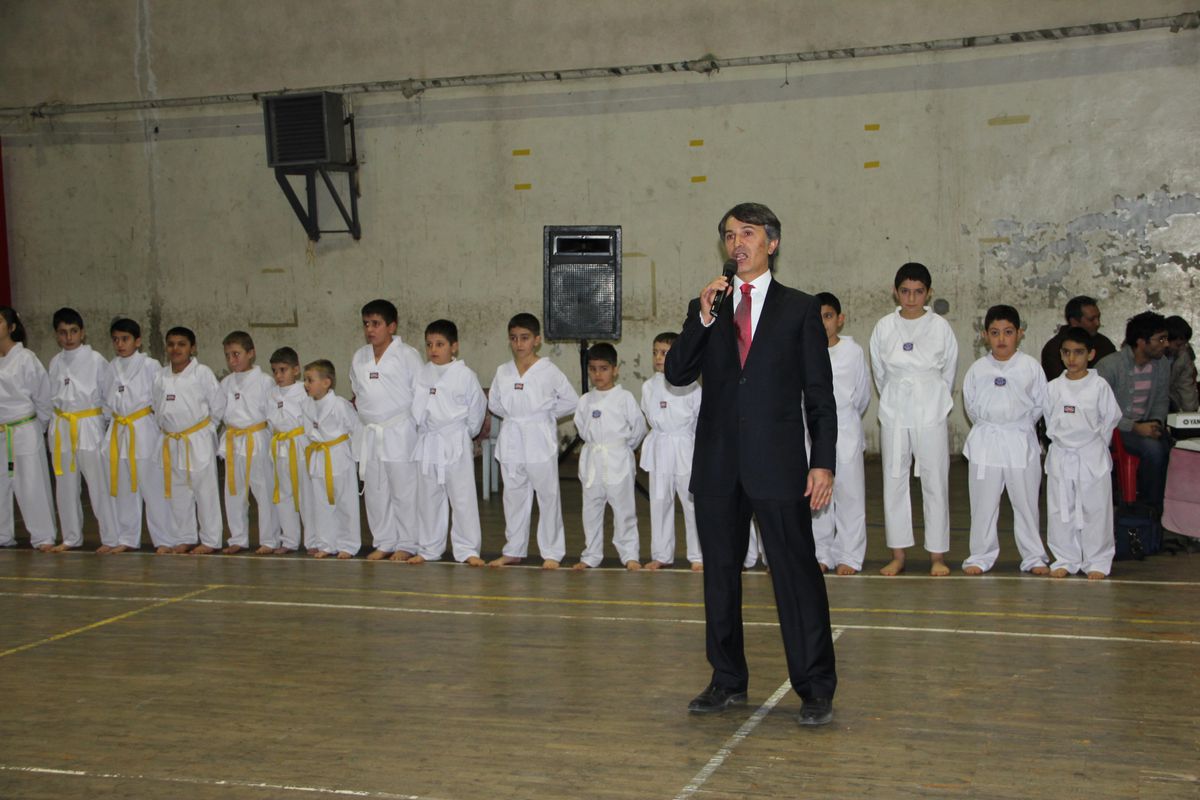 Taekwondocular Sınav Stresini Halay Çekerek Attı