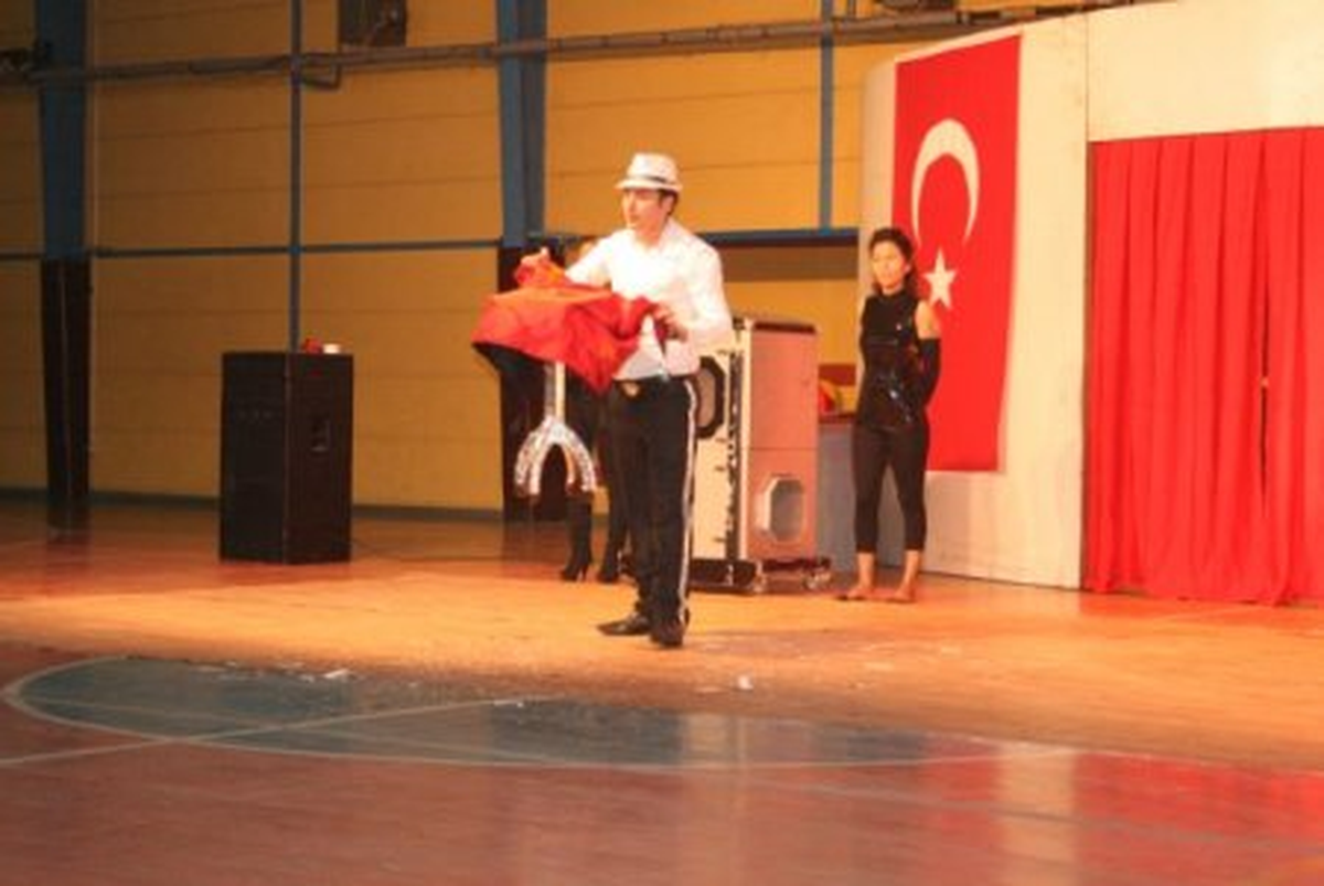 Uluslararası Troya Sirki Akçakoca'da Gösteri Yaptı