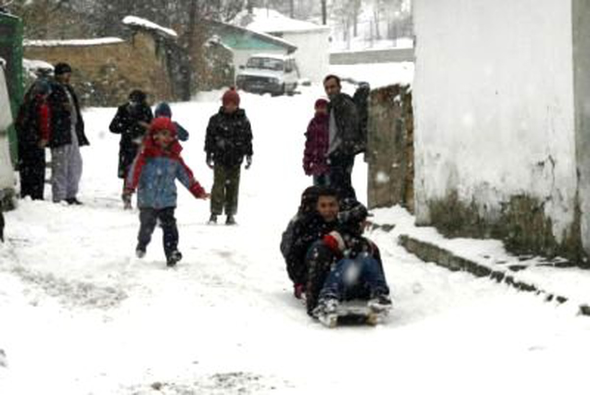 Yozgat\'ta 200 Köy Yolu Ulaşıma Kapandı