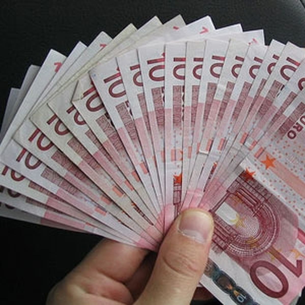 950 Bin Euro\'sunun Çalındığını İddia Etti