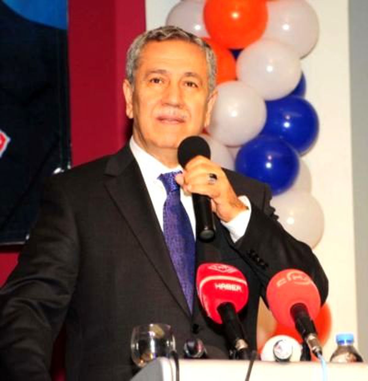 Başbakan Yardımcısı Arınç: "O Direnmenin Sembolüydü"