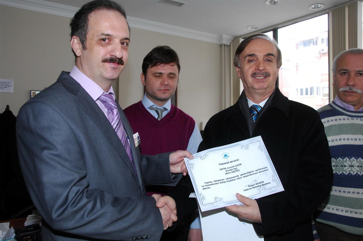 Başkan Keskin'den Cenaze Hizmetlerine Teşekkür Plaketi