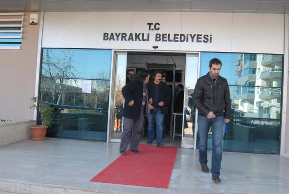 Bayraklı Belediyesi'nde Arama (2)