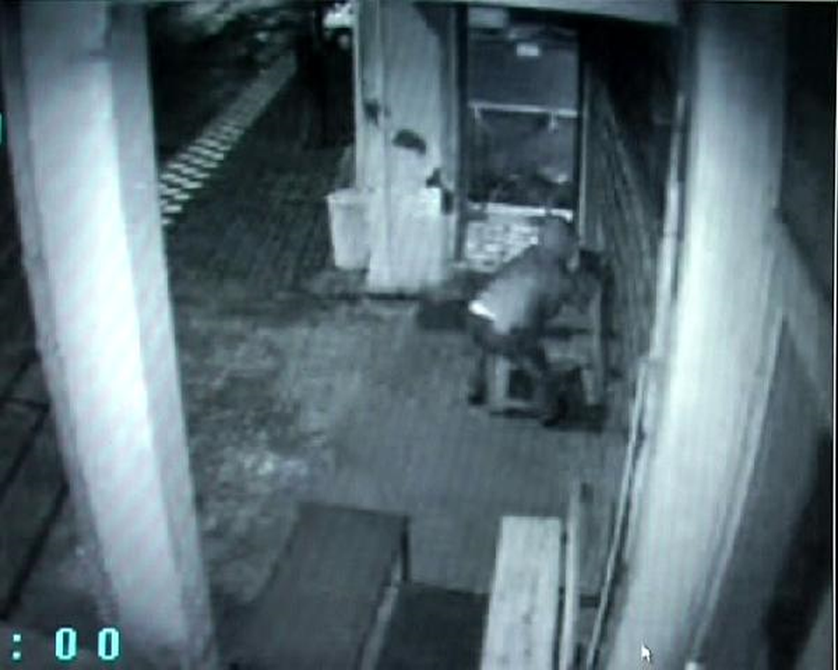 Camideki Soygun Girişimi Kameraya Takıldı