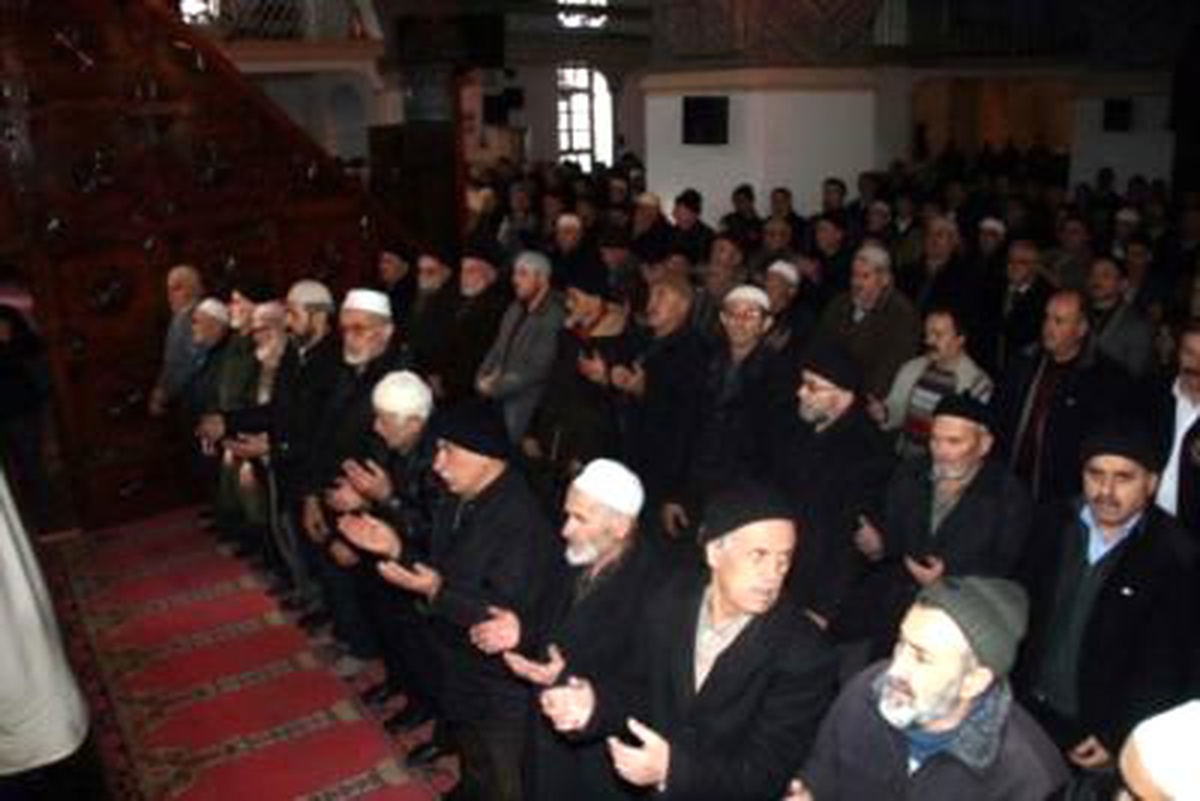 Denktaş İçin Kastamonu'da Gıyabi Cenaze Namazı