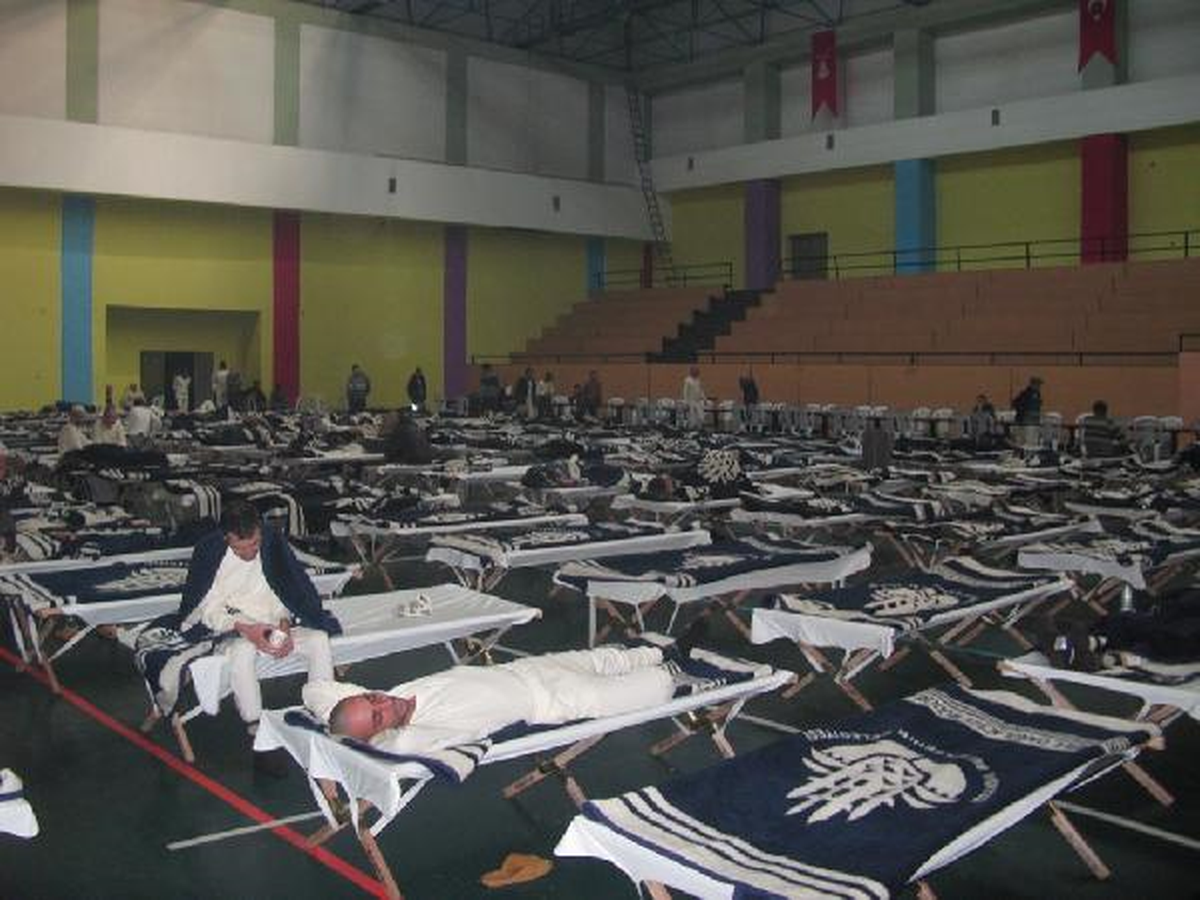 Evsizler Spor Kompleksine Yerleştirildi