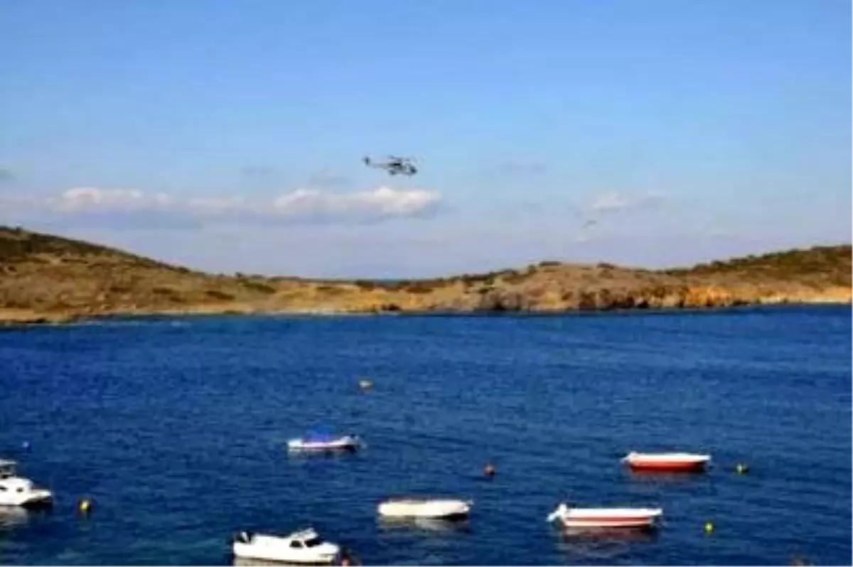Foça Açıklarında Askeri Uçak Düştü