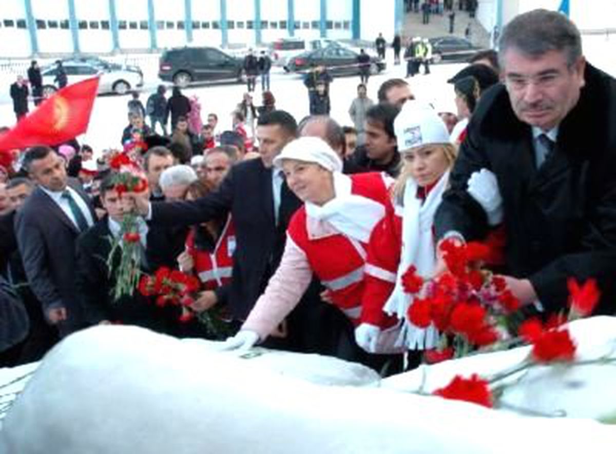 İçişleri Bakanı Şahin Kars'ta
