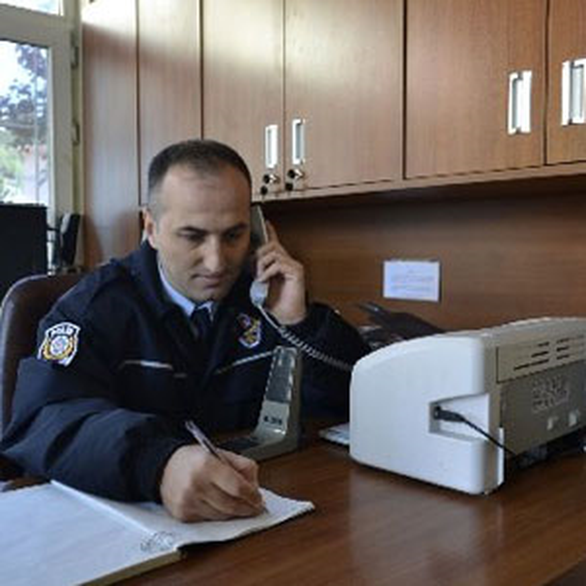 Kar Yağdı, Öğrenciler Polis İmdat Telefonunu Kilitledi
