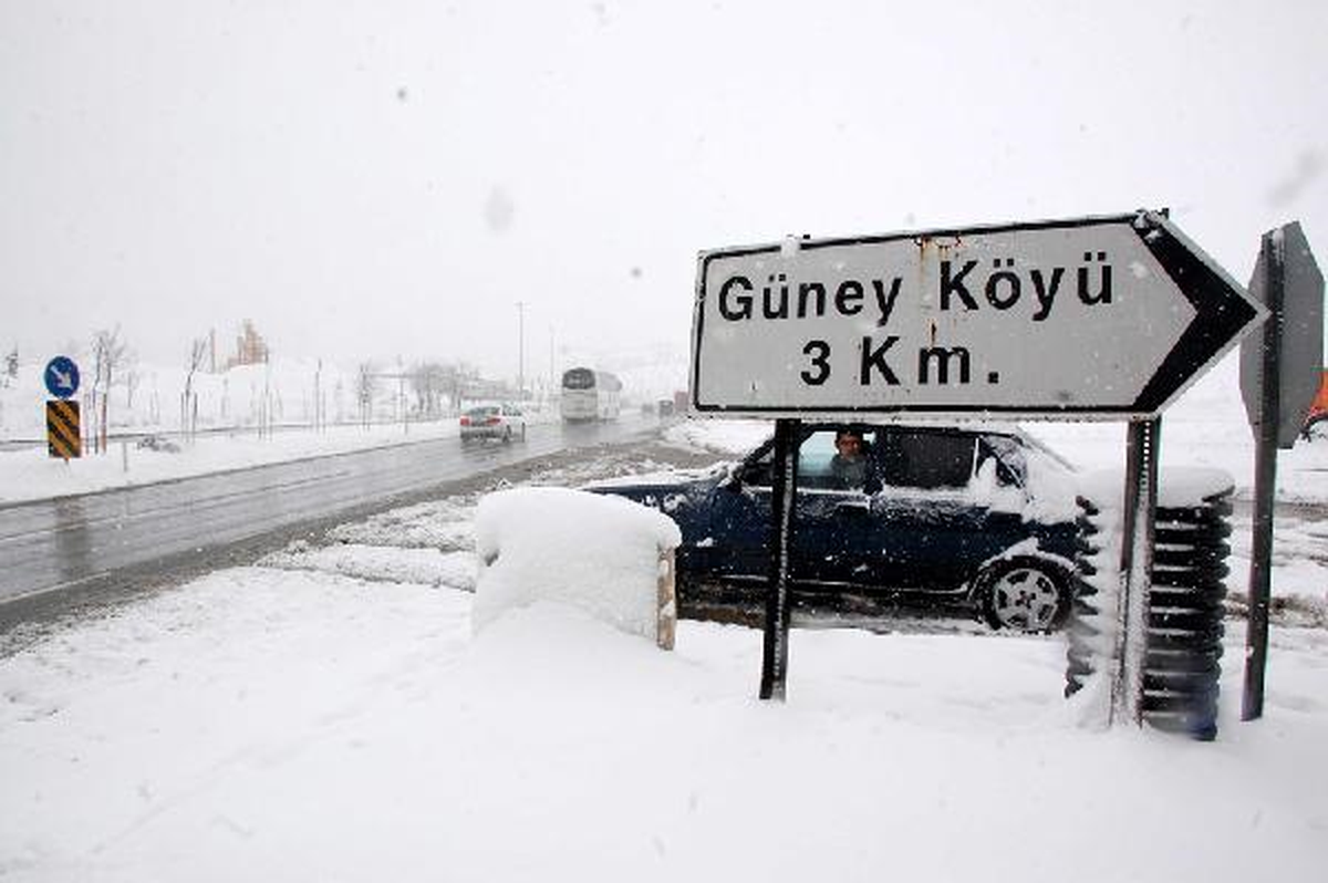 Kar Yalova'da Etkili Oldu