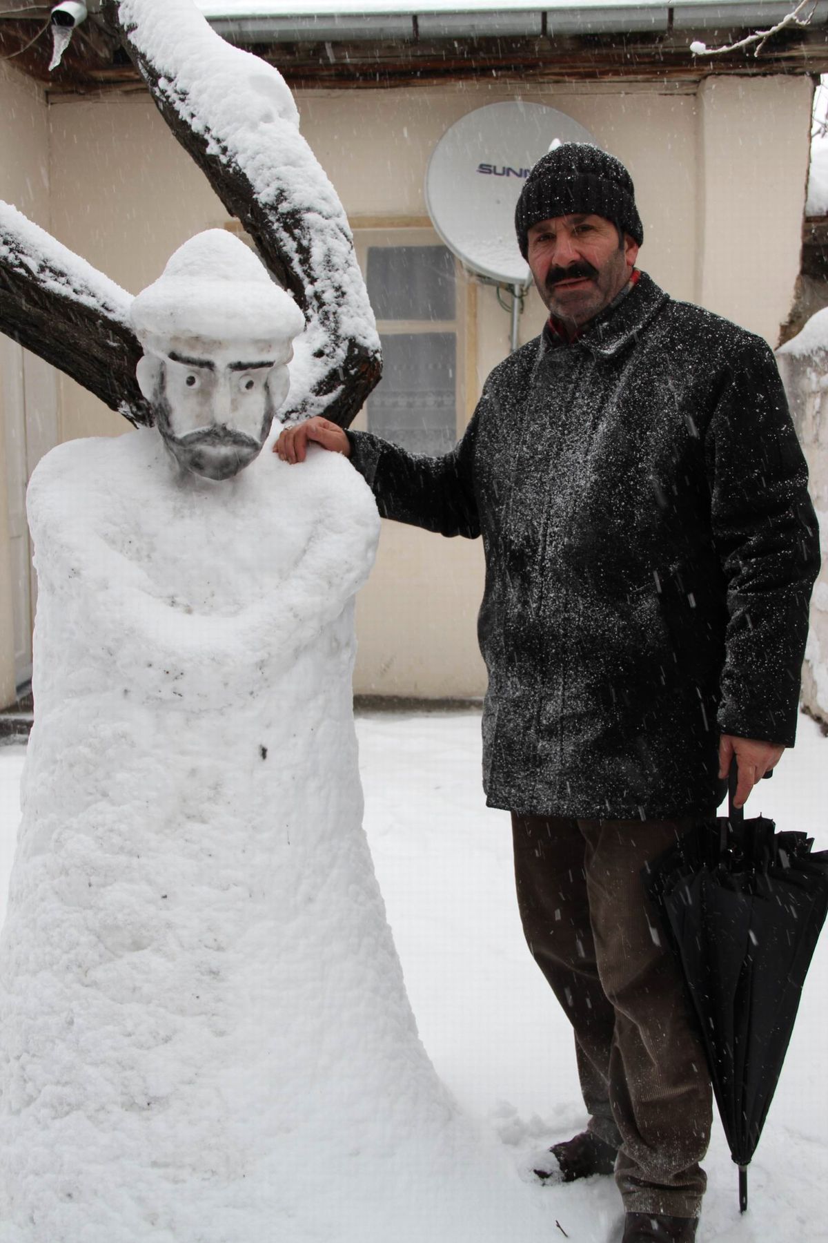 Kardan Heykelini Yaptı