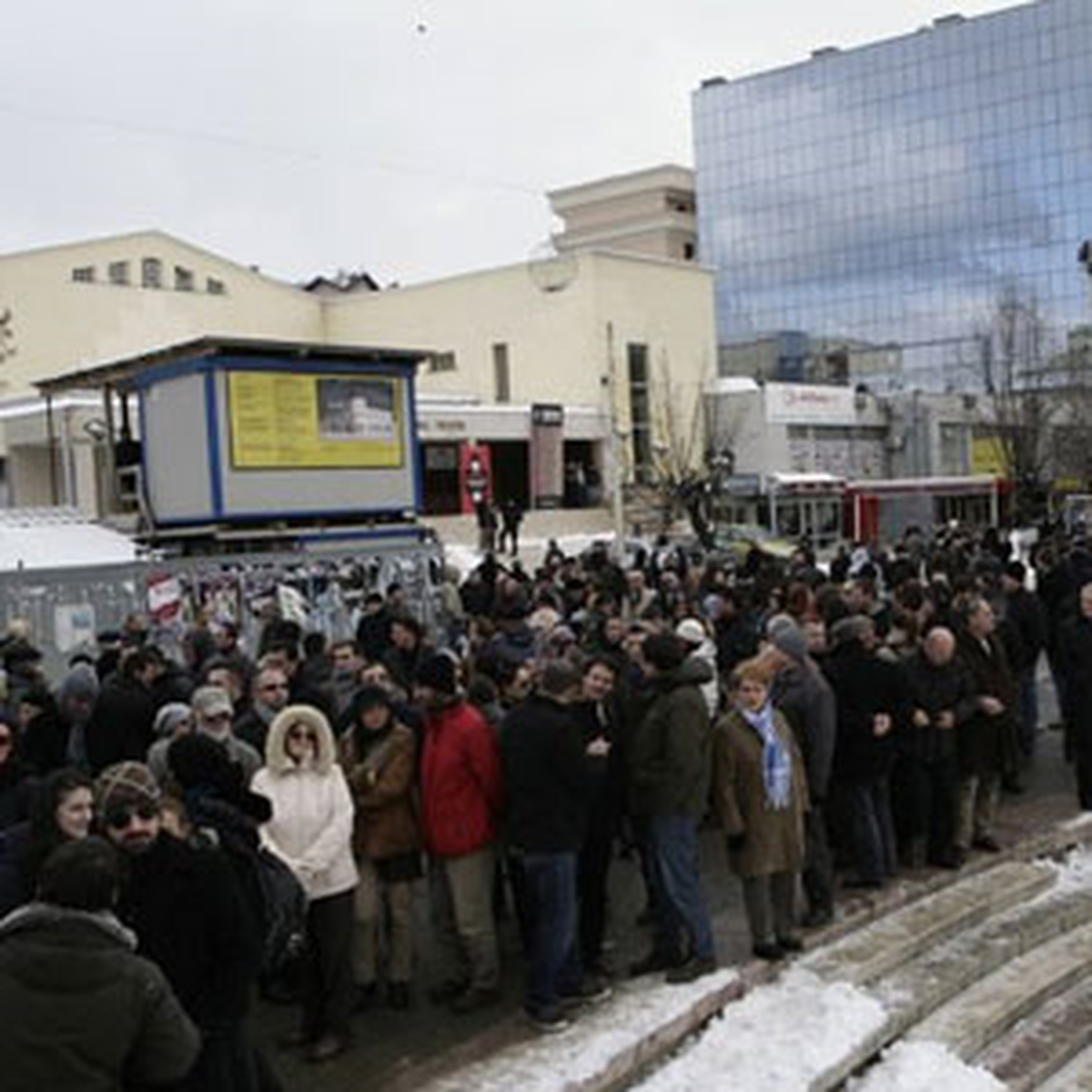Kosova Başbakanlık Binası Önünde Protesto