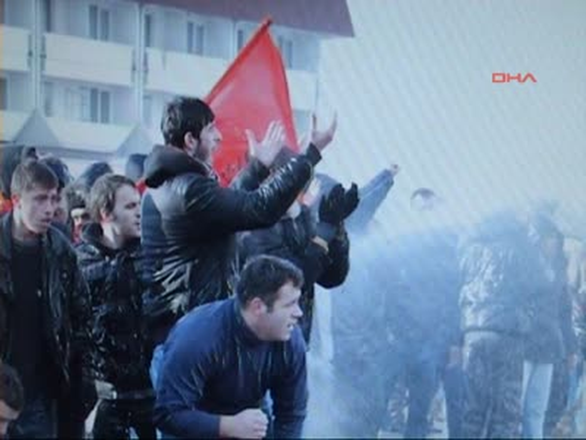 Kosova Polisine Arışı Güç Eleştirisi