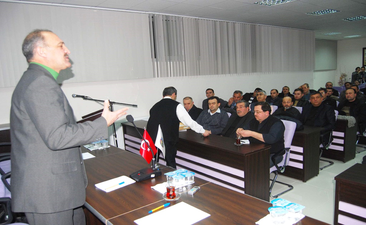 Kula Belediye Başkanı Aşkın Çarşı Esnafıyla Buluştu