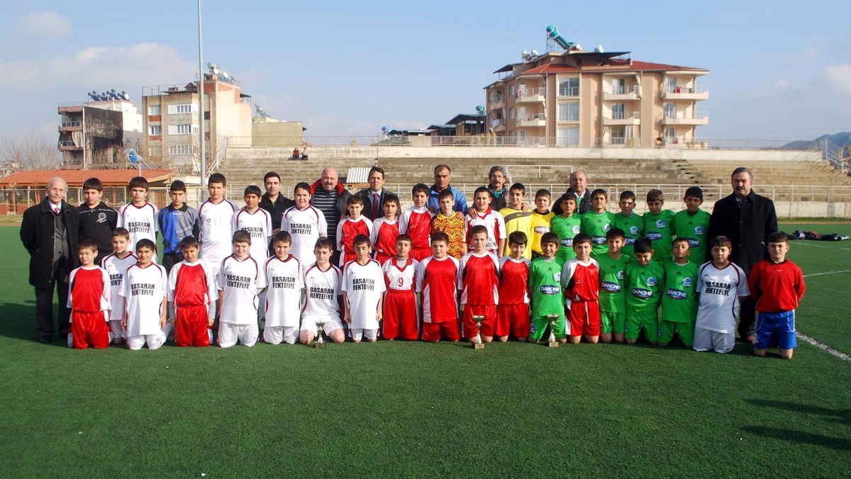 Salihli\'de Futbol Turnuvası Sona Erdi