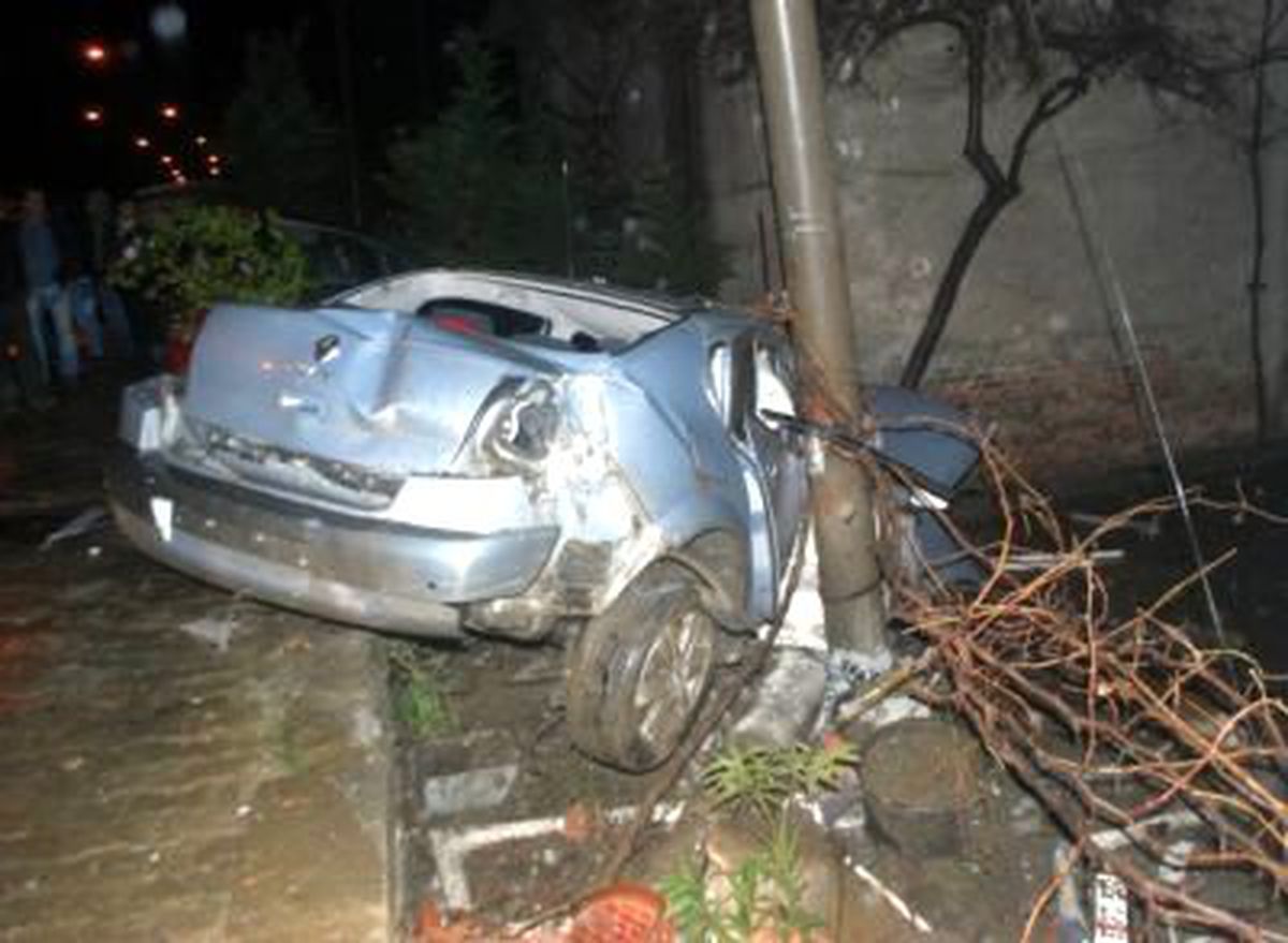 Salihli\'de Trafik Kazası: 2 Yaralı