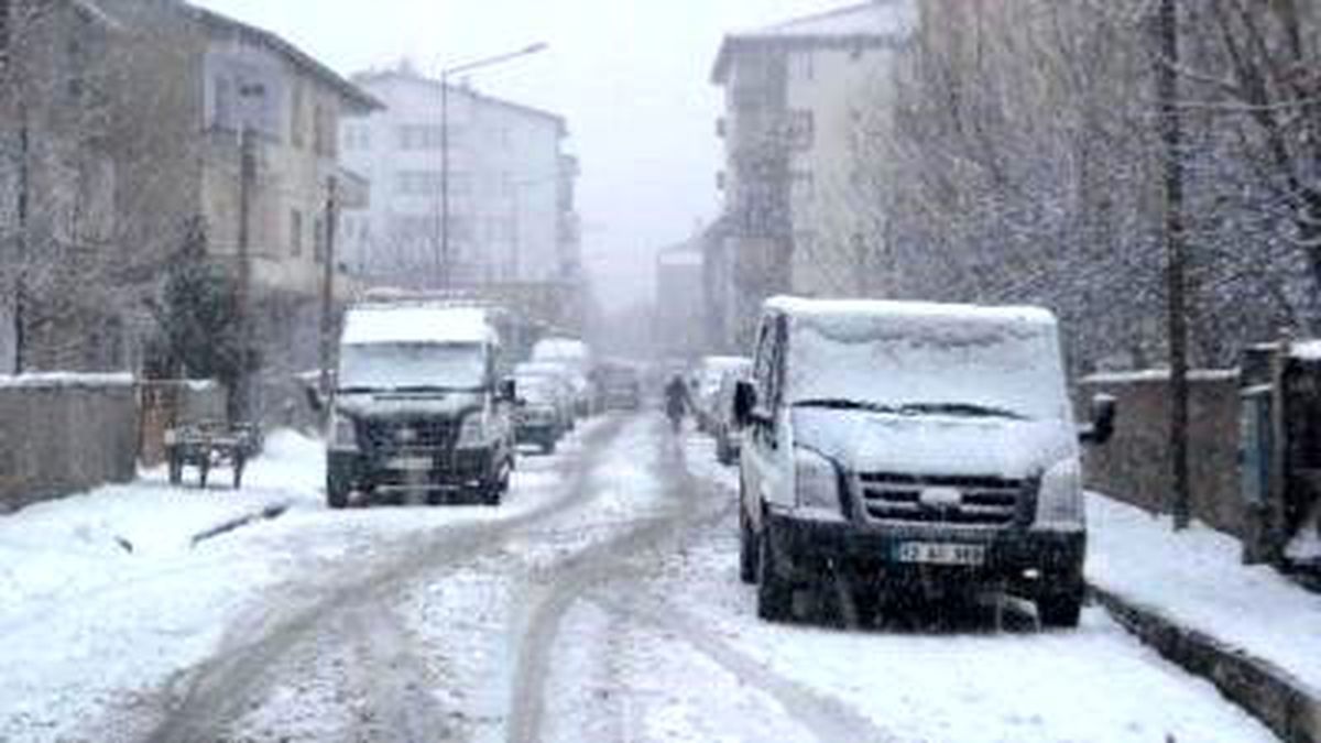 Tatvan\'da Okullara 2 Gün Kar Tatili