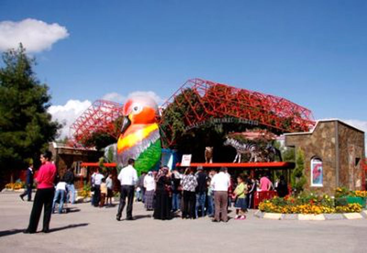 Ziyaretçilerden, Hayvanat Bahçesine Tam Not