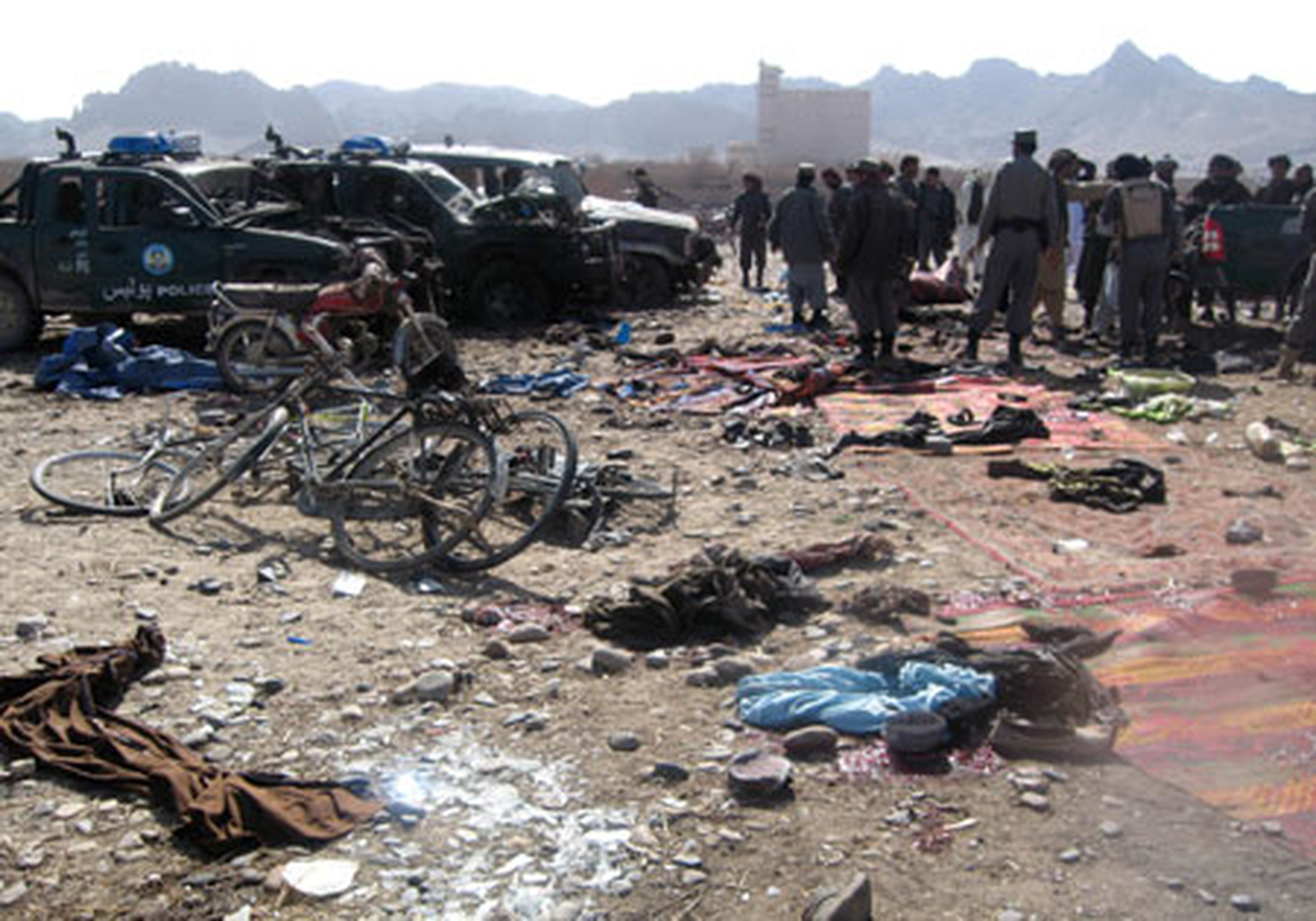 Afganistan'da İntihar Saldırısı: 12 Ölü