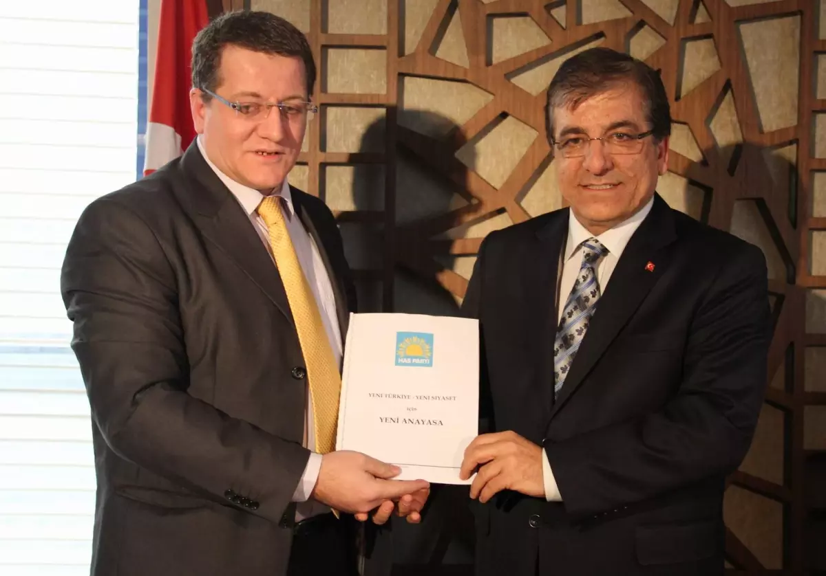 "Anayasada Gereksiz Kurumlar Yer Almamalı"