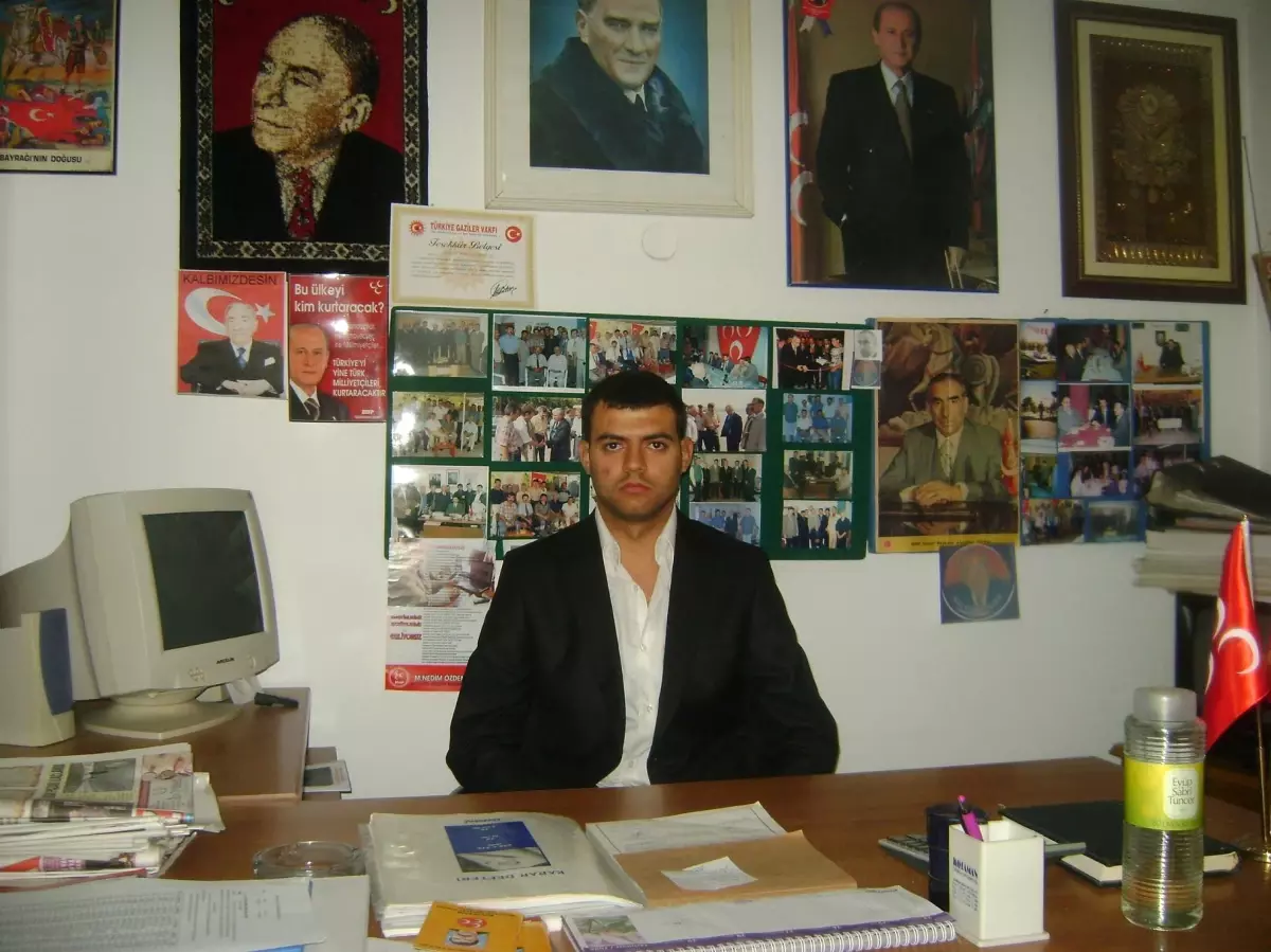 Ayvalık Ülkü Ocakları Reha Oğuz Türkkan'ı Unutmadı