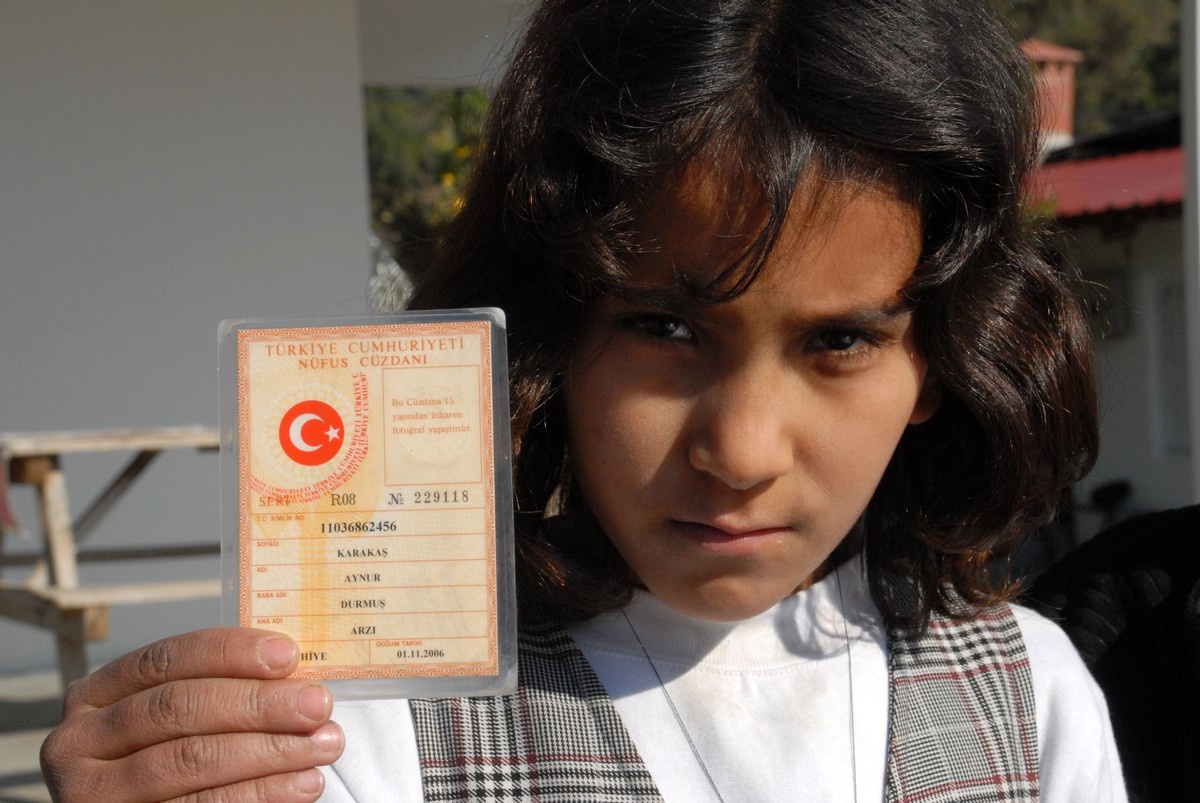 Babası Doğum Raporlarına Karıştırınca…