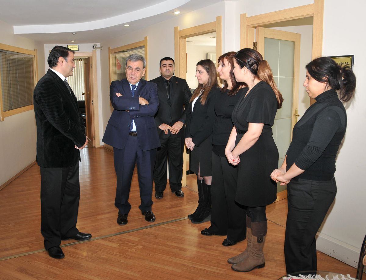 Başkan Aziz Kocaoğlu KKTC İzmir Konsolosluğu\'nu Ziyaret Etti