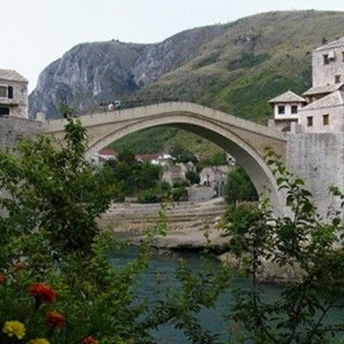 Bosna-Hersek'e İki Ayrı Müjde