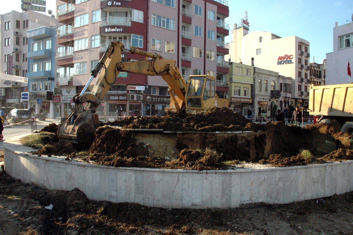 Çanakkale\'de İskele Meydanında Kavşak Düzenlemesi
