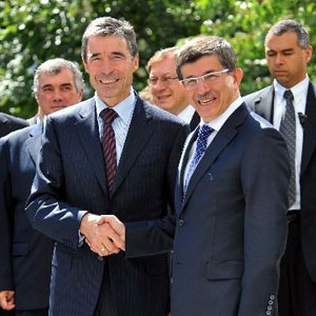 Davutoğlu NATO Genel Sekreteri Rasmussen ile Görüştü