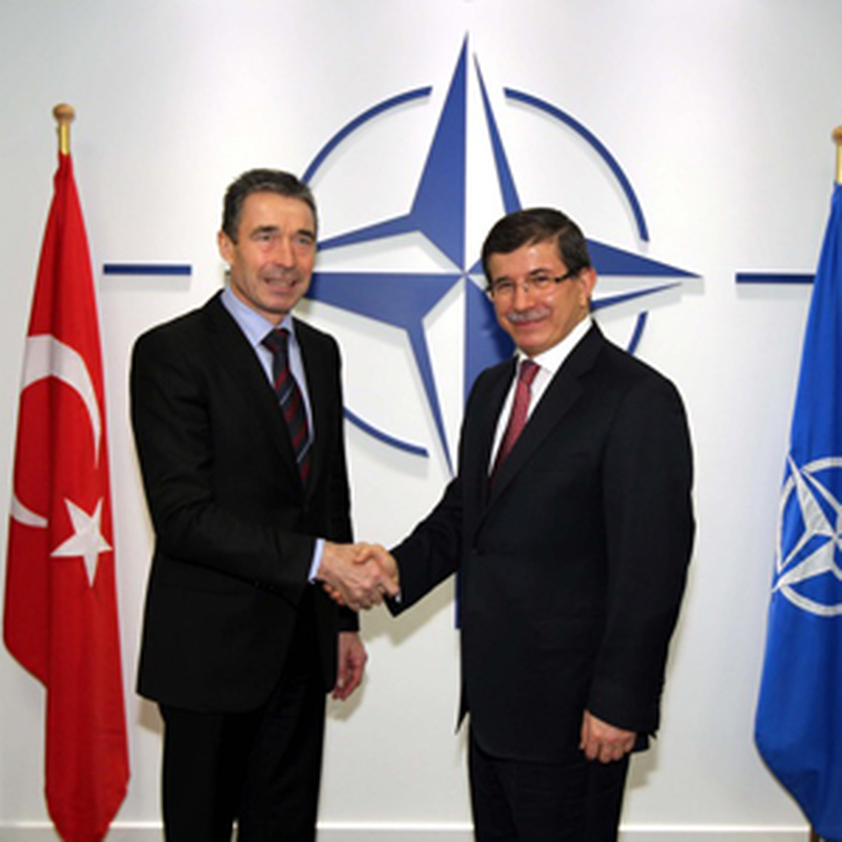 Davutoğlu, NATO Genel Sekreteri Rasmussen ile Görüştü