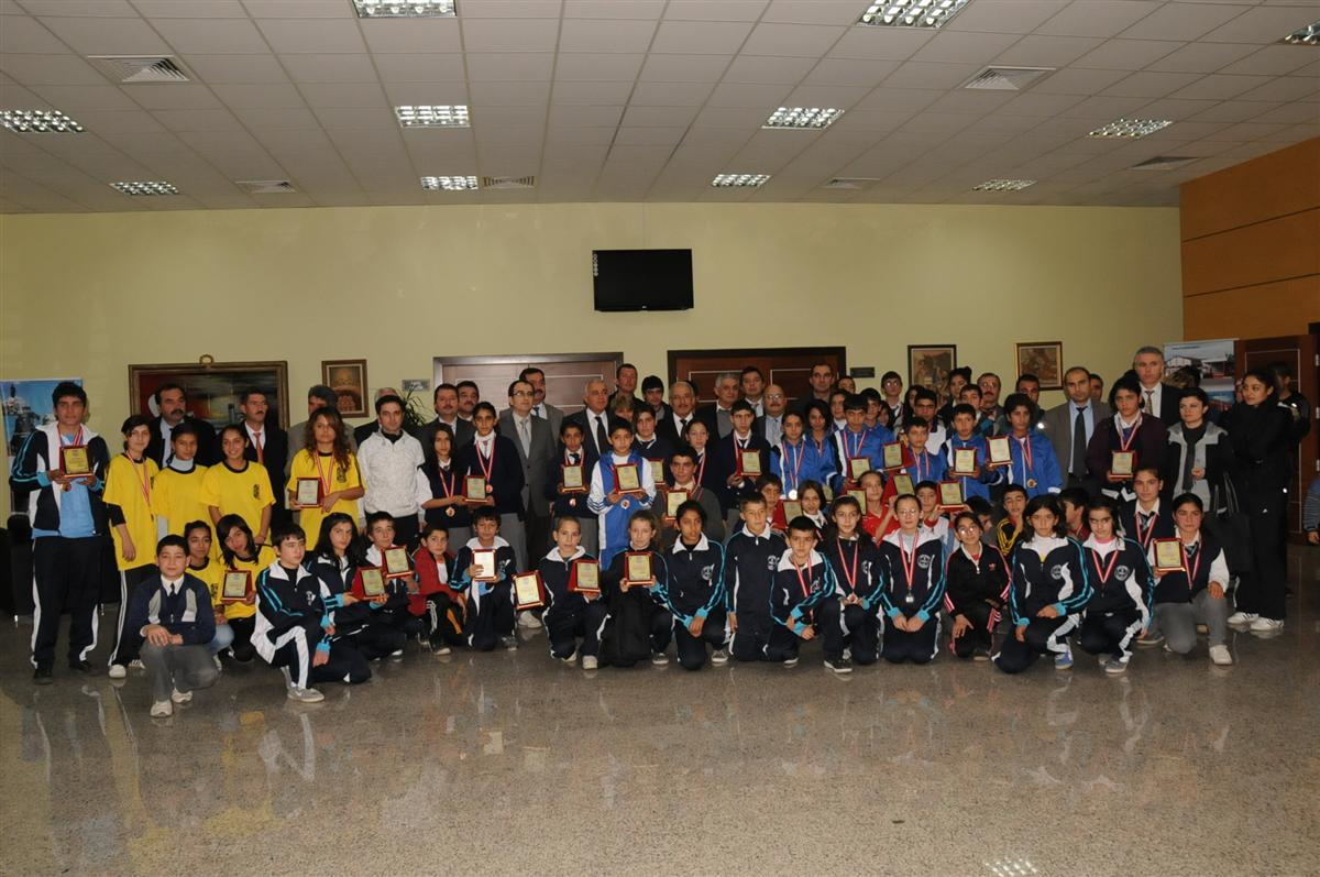 Dereceye Giren Öğrenciler Ödüllendirildi