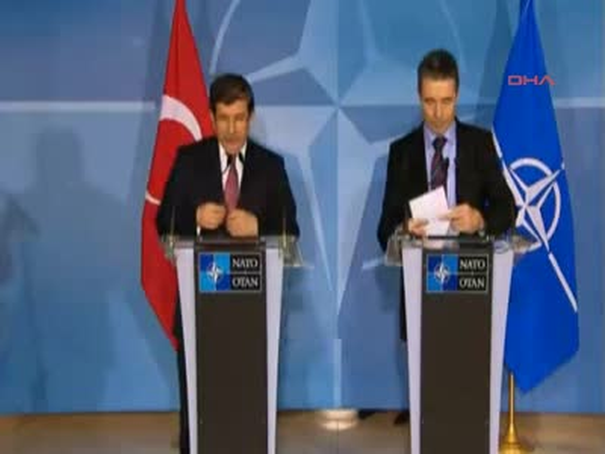 Dışişleri Bakanı Davutoğlu, NATO Genel Sekreteri Rasmussen ile Ortak Basın Toplantısı Düzenledi