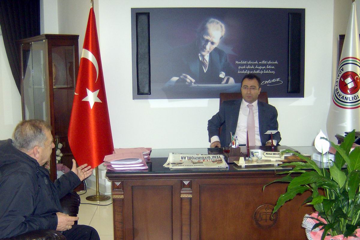 Edremit'te Muhtarlar Başsavcı Kemal Mecit'i Ziyaret Etti