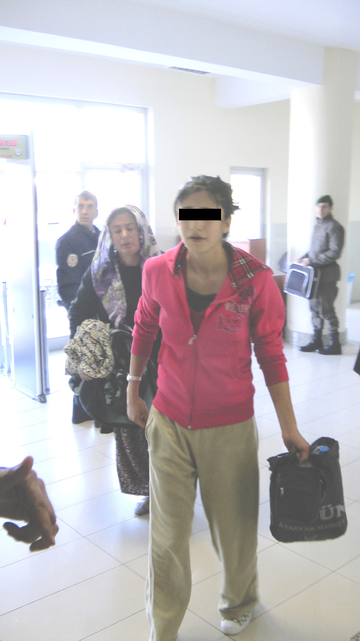 Gizlice Doğum Yapmak İsterken Bebeği Ölen 16 Yaşındaki Anne Adliyeye Sevk Edildi