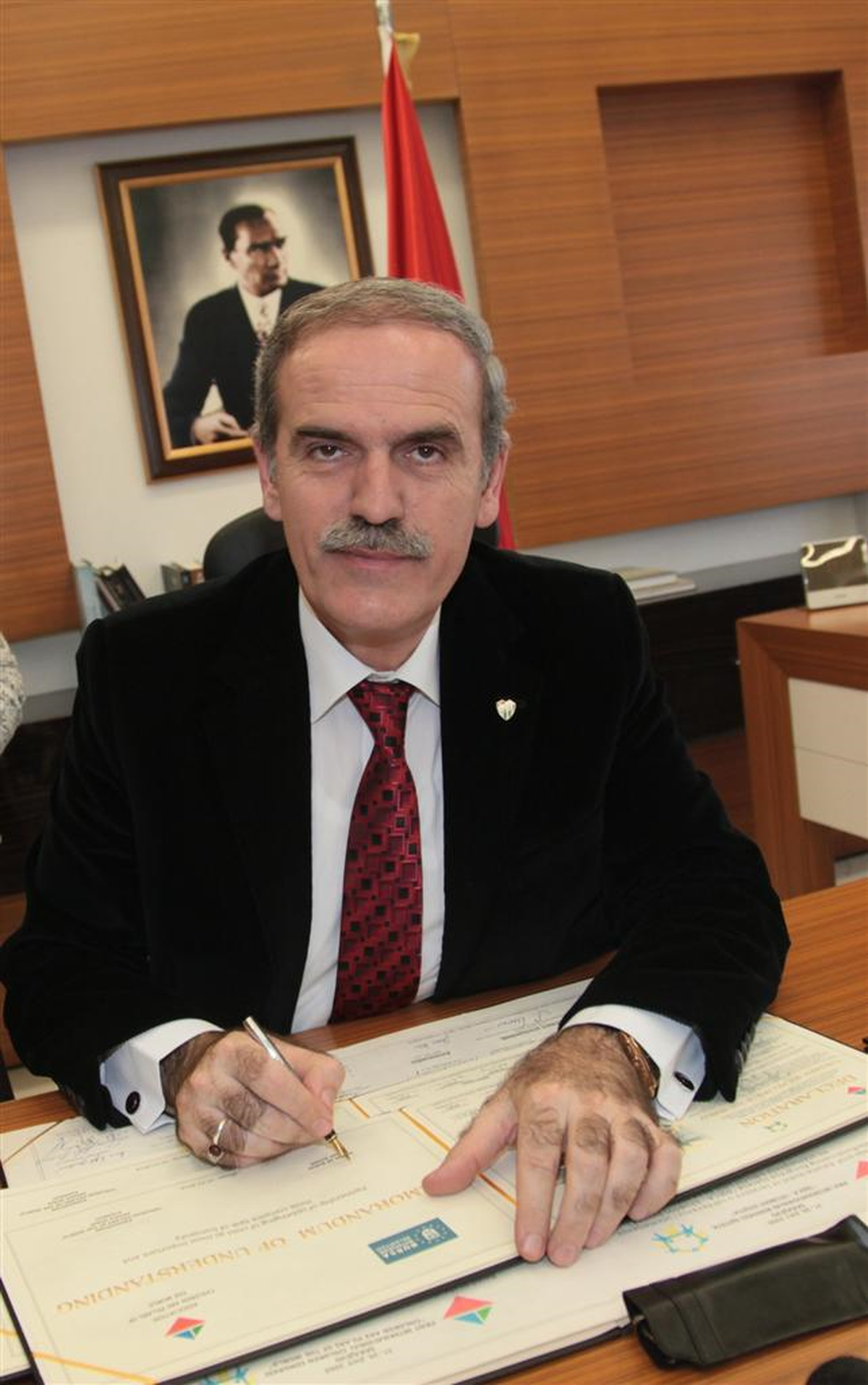 İmzalar Çocuklar İçin Atıldı