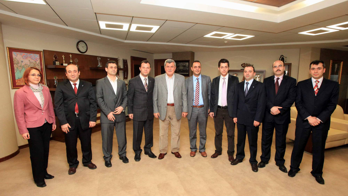 Karaosmanoğlu, Ziraat Mühendisleriyle Görüştü