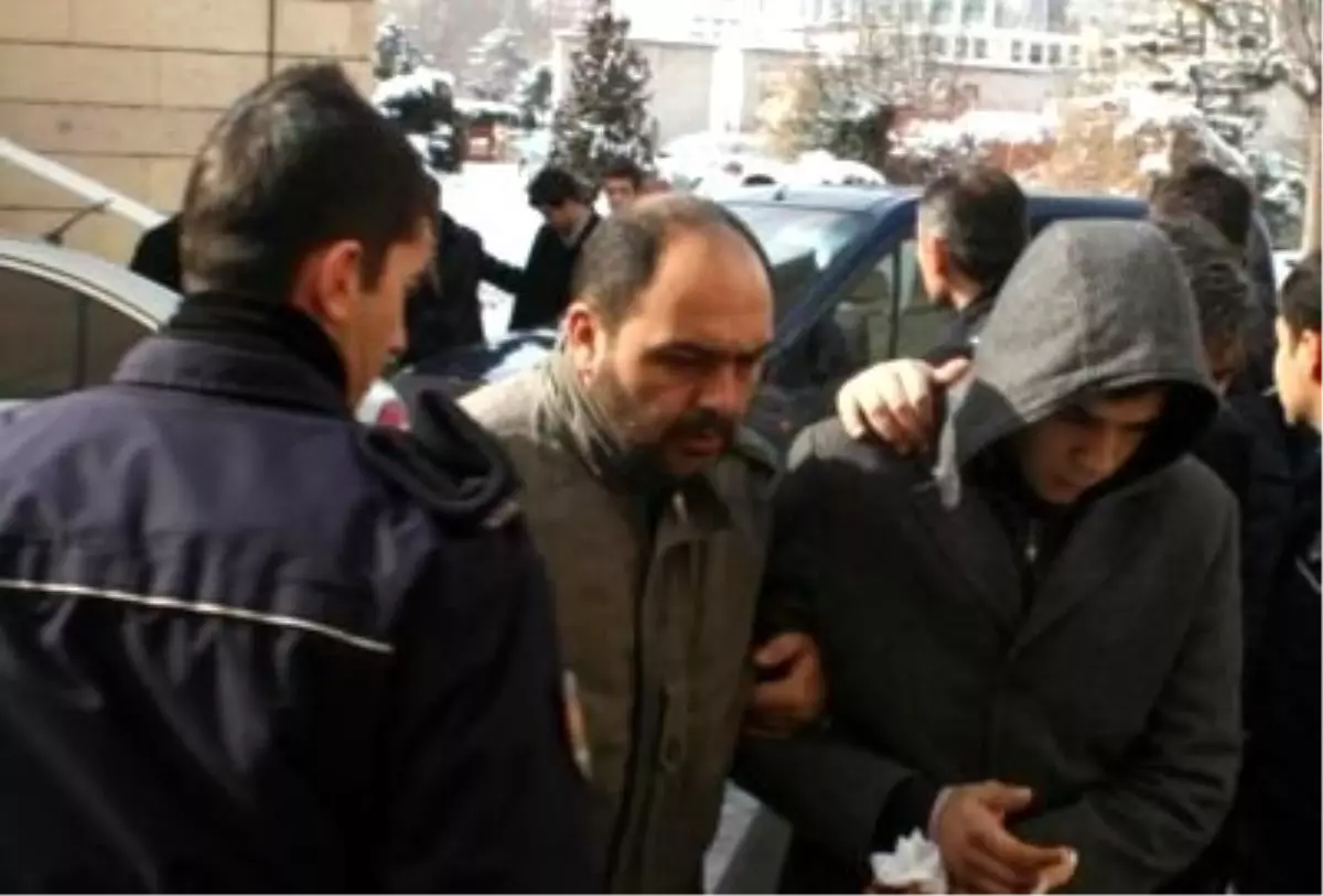 Öldürülen Gencin Katil Zanlısı Yakalandı