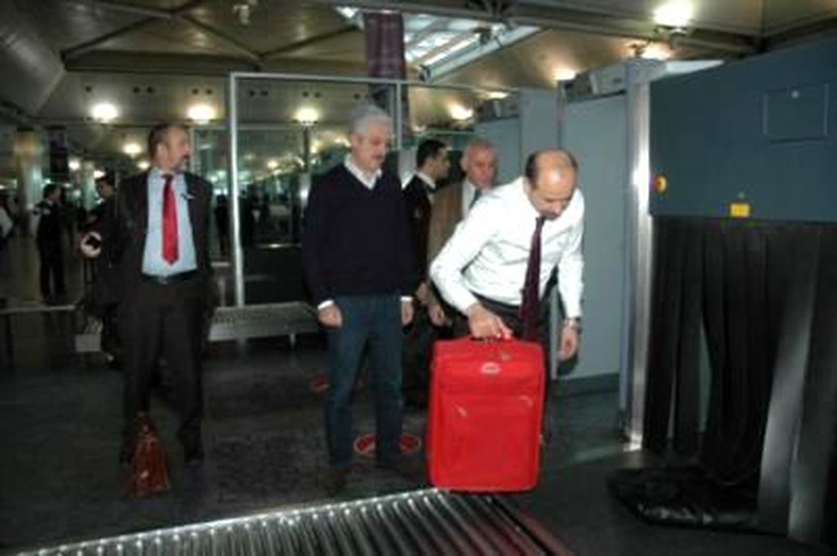Mehmet Ali Aydınlar İsviçre\'ye Gitti